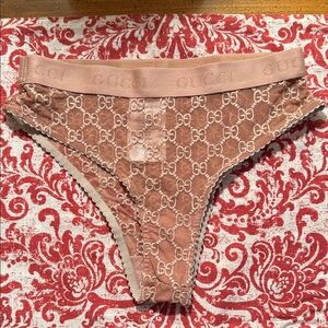 Gucci Pink-Mauve Monogram Lace Women's Panty Sz M. Not worn beautiful condition.